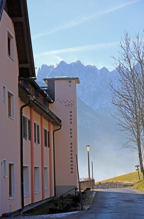 Haus Der Begegnung Hotel Gosau Exterior photo